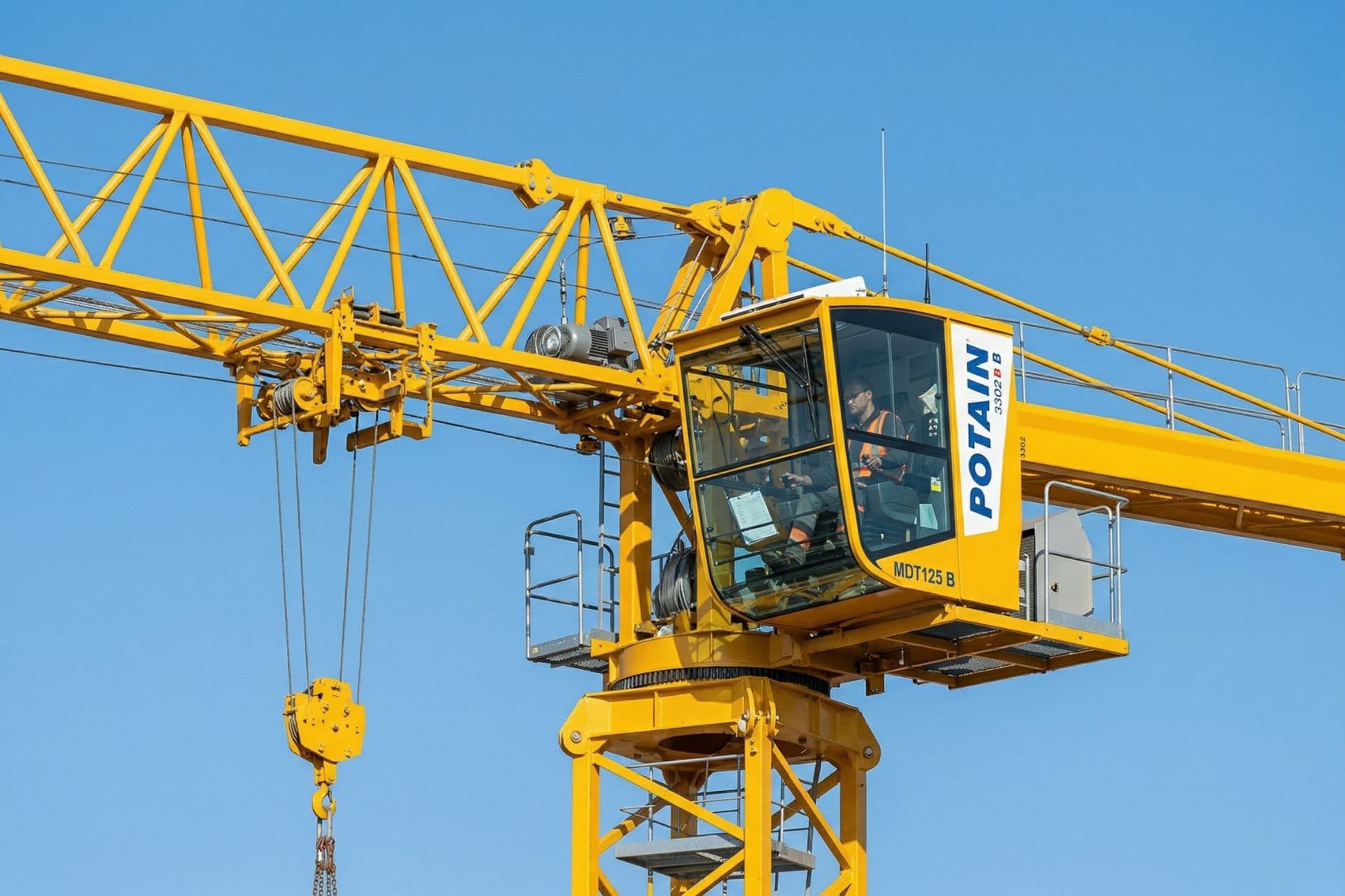 Grue à tour Potain MDT125 B - miniature 2